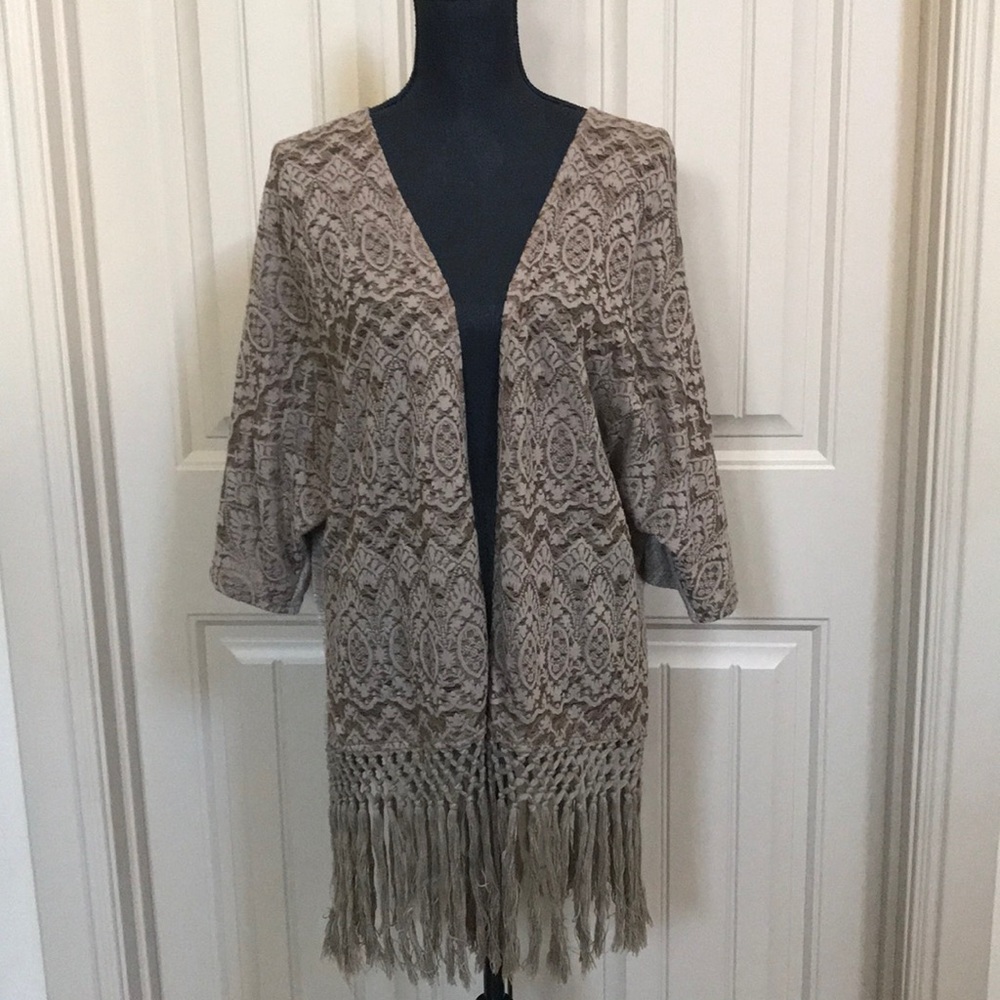 Gimmicks by BKE Boho Cardigan/kimono size Large